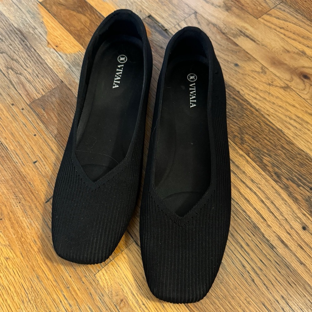 Black Knit Slip-On Flats with Rounded Square Toe